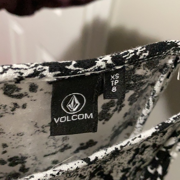 Volcom summer dress - Picture 3 of 3